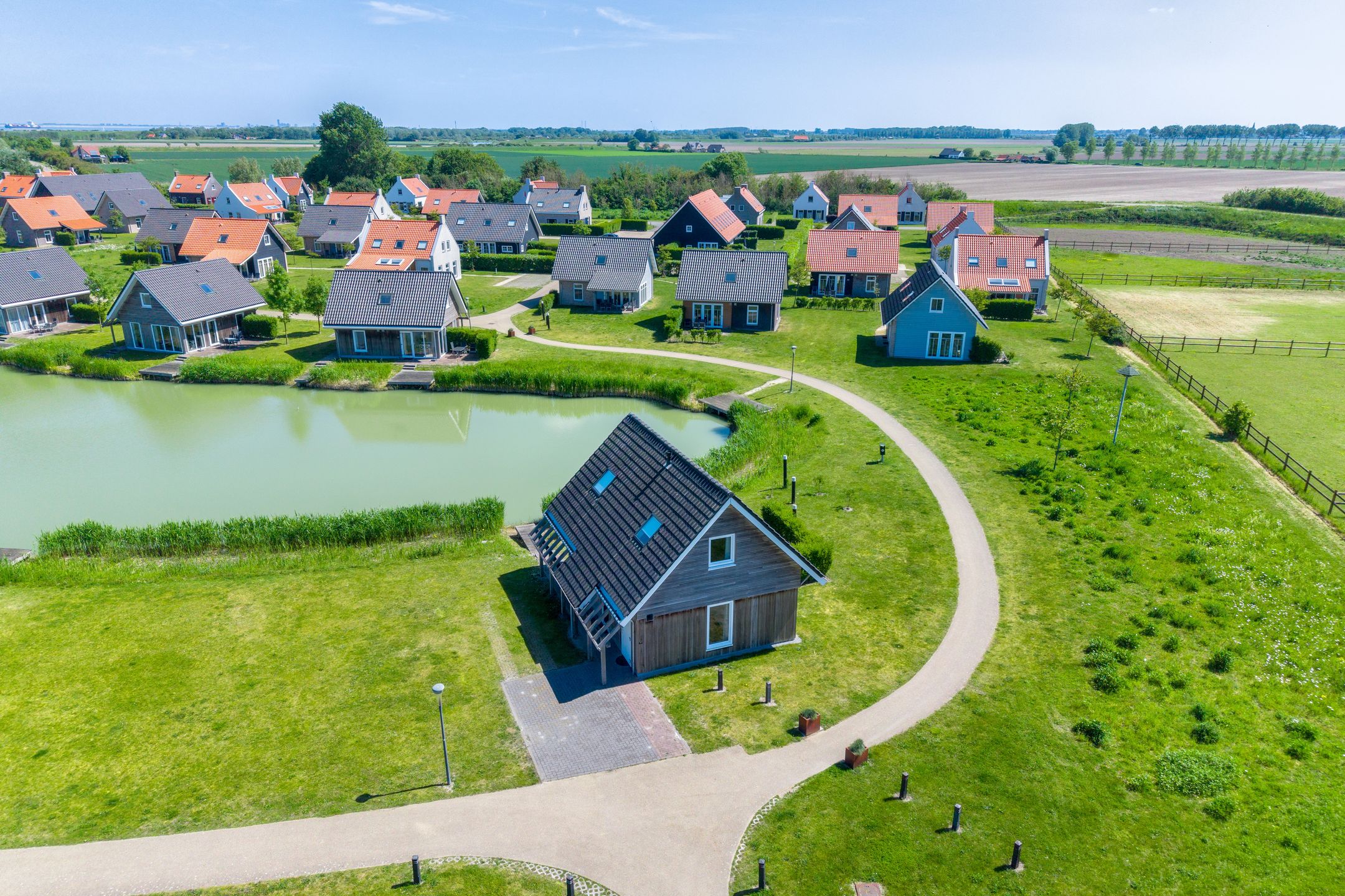 3-bedroom freehold villa in Nieuwvliet — photo 4 of 5