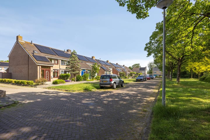 Photo 4 of Esdoornlaan 12