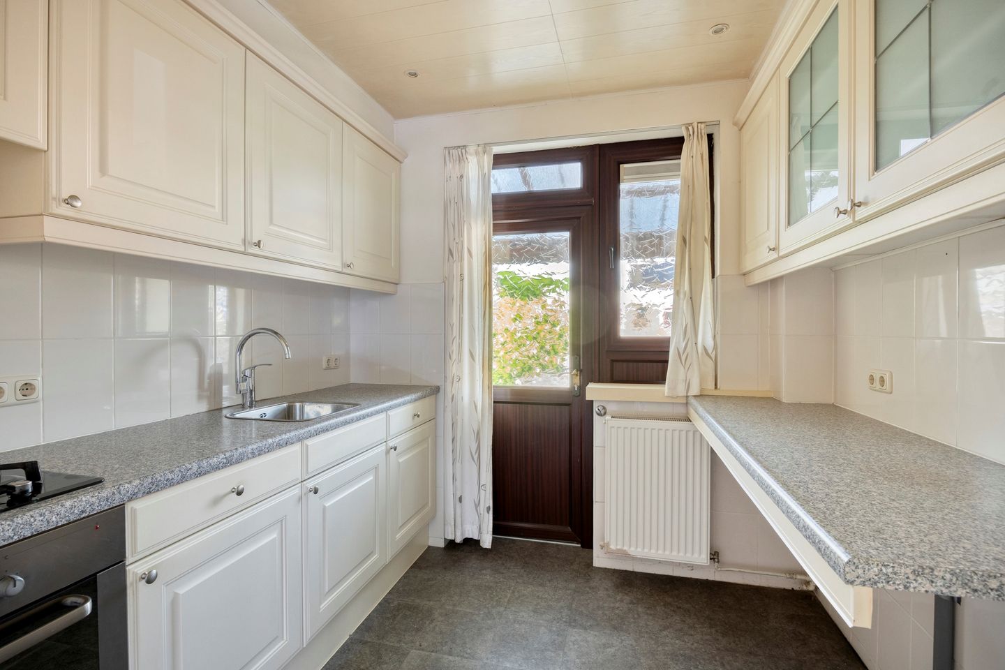 Spacious Corner House with Garage on Large Plot in Middenmeer — 10