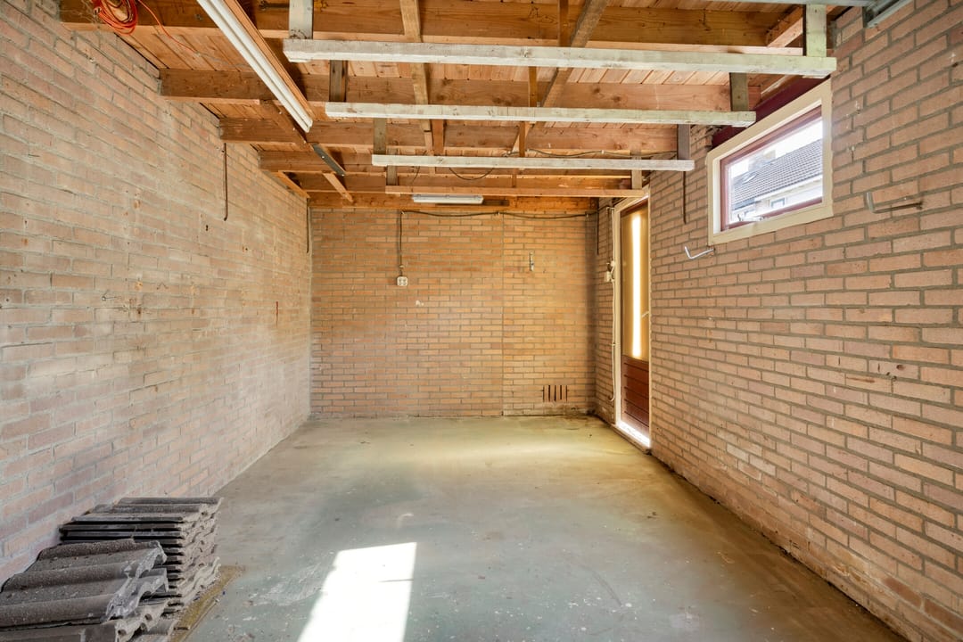 Spacious Corner House with Garage on Large Plot in Middenmeer — 28