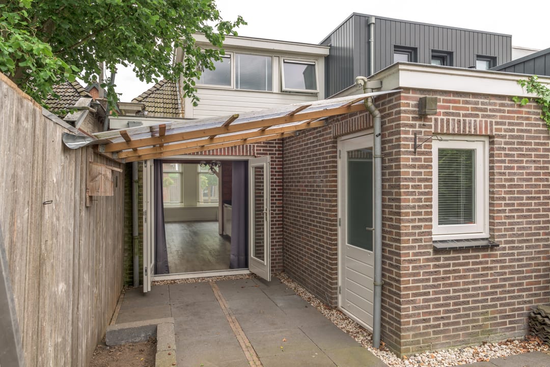 Photo 23 of Schoolstraat 18
