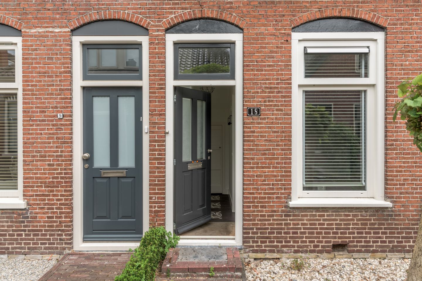 Photo 5 of Schoolstraat 18