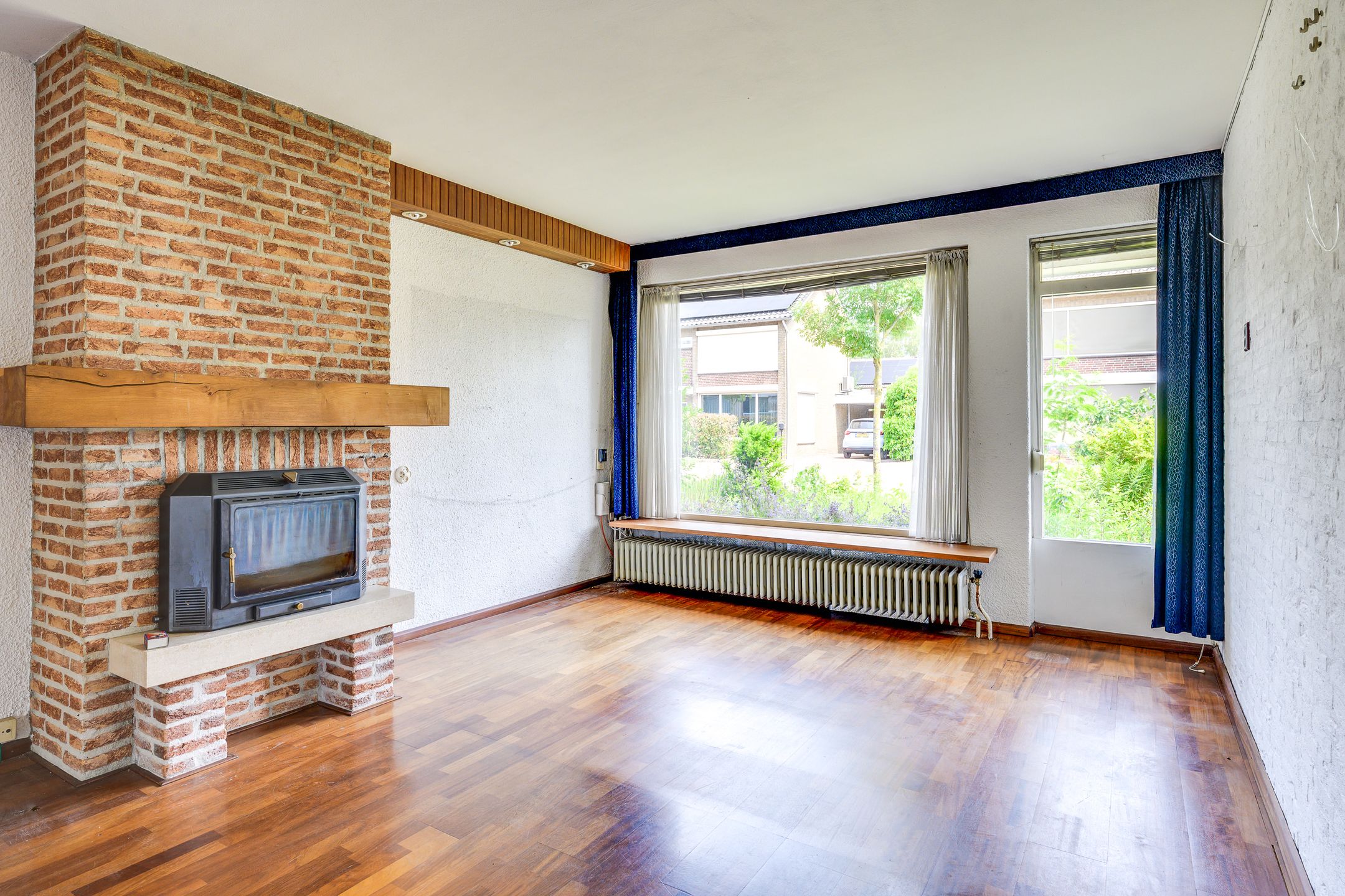 Spacious semi-detached family home with four bedrooms, garage, and sunny southwest garden in a quiet green location near Uden center — 9