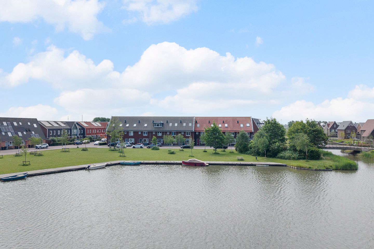 Modern and energy-efficient terraced house with unobstructed water views in Westerdel — 55
