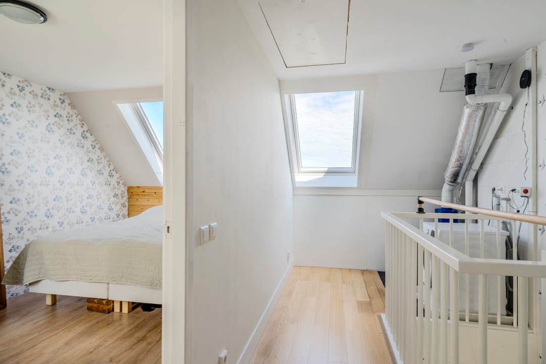 Modern and energy-efficient terraced house with unobstructed water views in Westerdel — 43