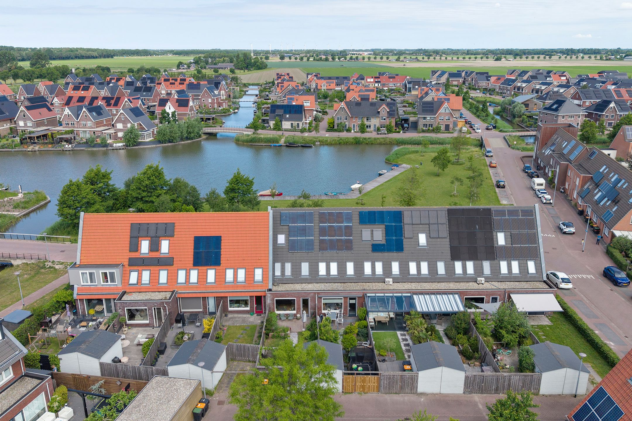 Modern and energy-efficient terraced house with unobstructed water views in Westerdel — 57