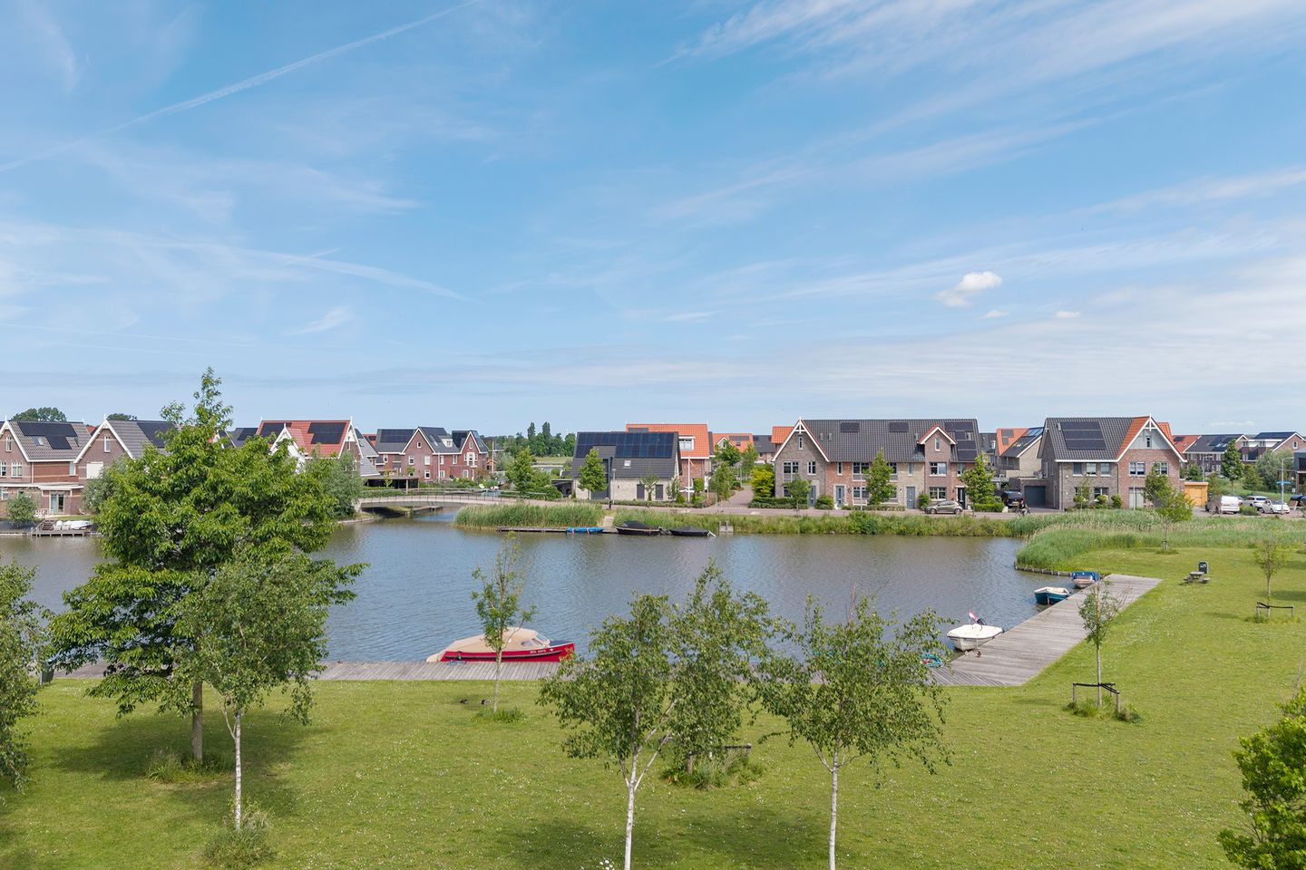 Modern and energy-efficient terraced house with unobstructed water views in Westerdel — 50