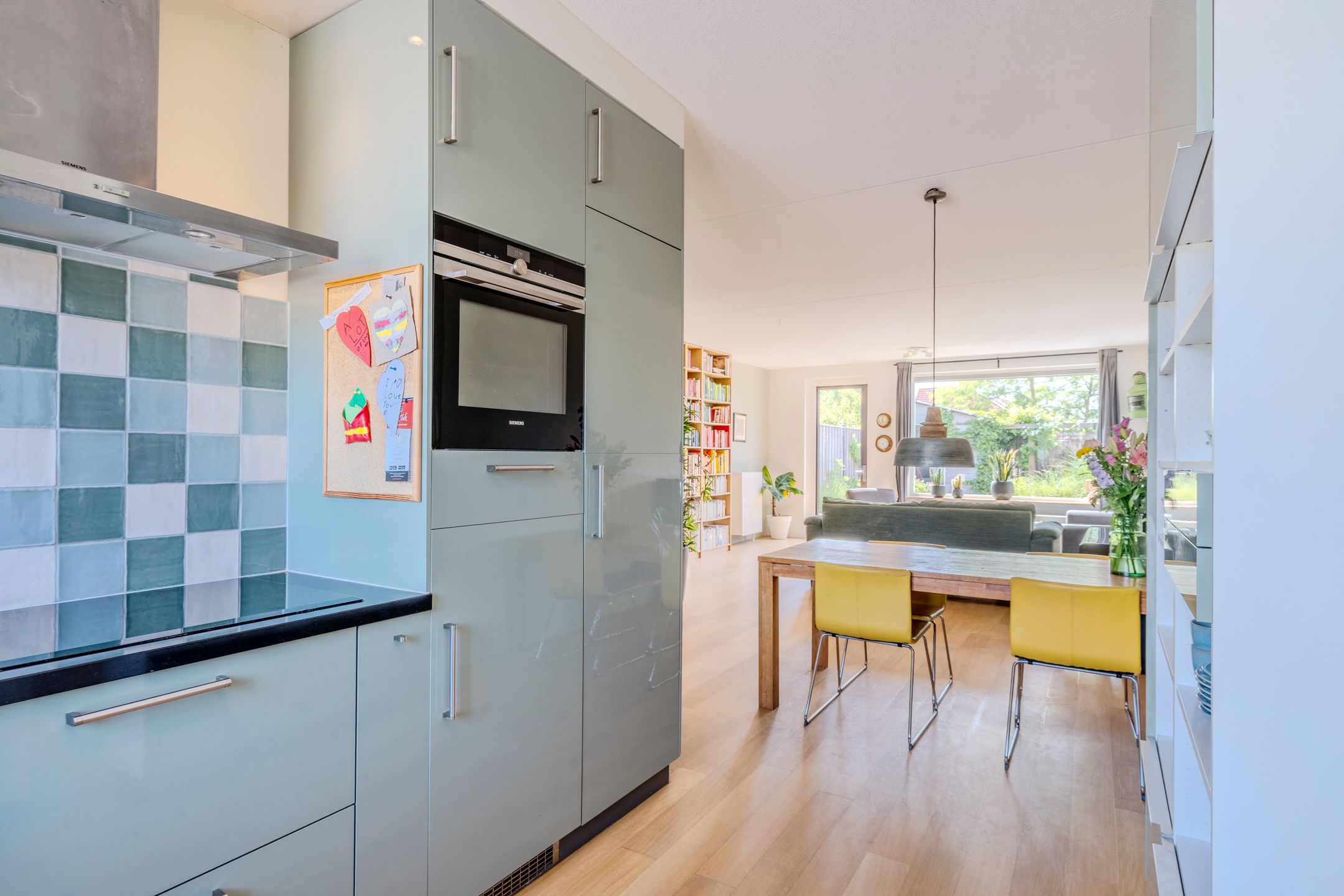 Modern and energy-efficient terraced house with unobstructed water views in Westerdel — 21