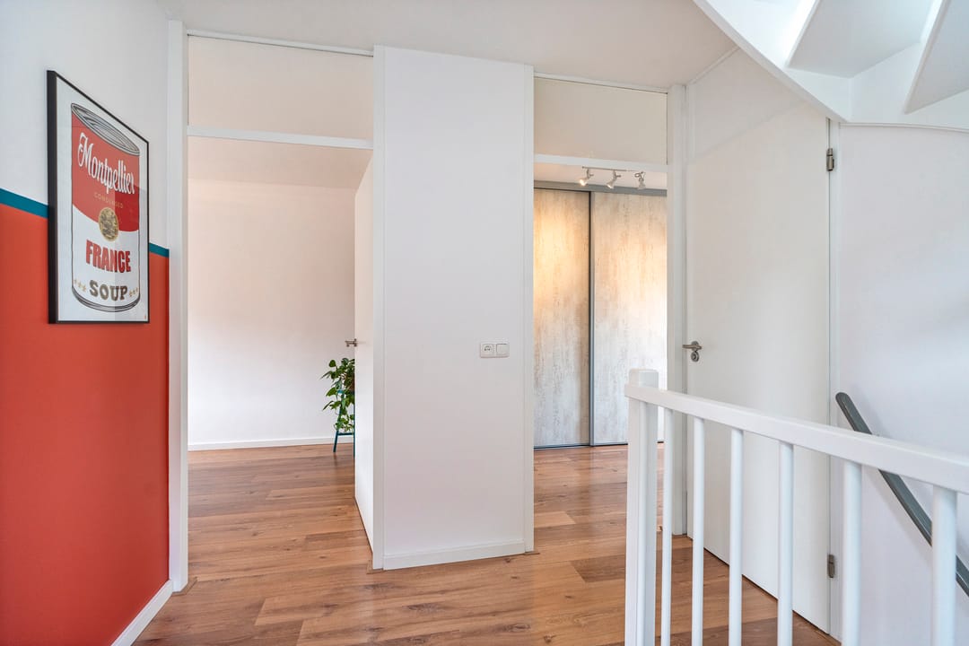 Move-in Ready Family Residence with Spacious Garden and Modern Amenities — 22