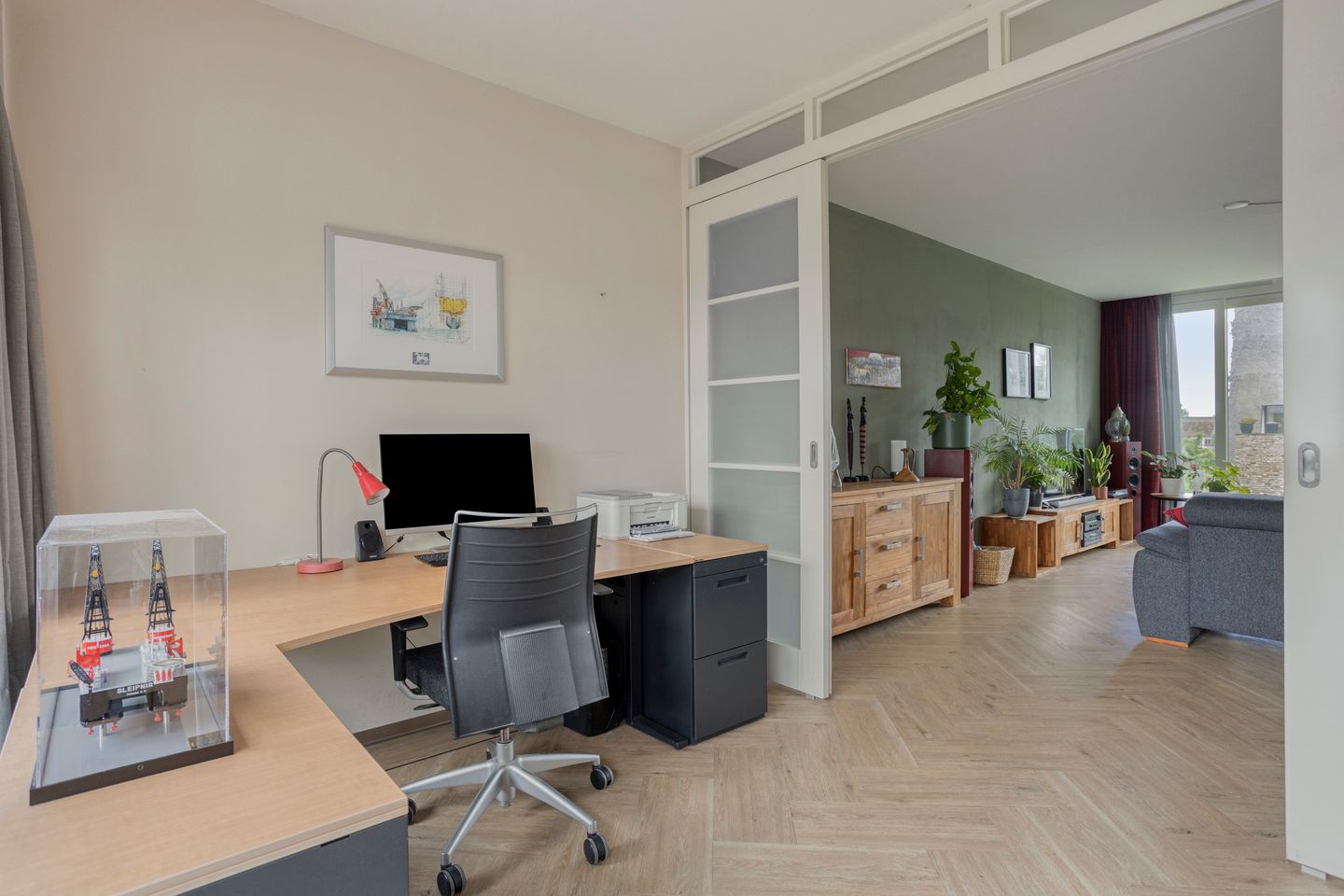Sustainable Thatched-Roof Villa with Spacious Living and Solar-Powered Comfort in Leiden's Green Heart — 29