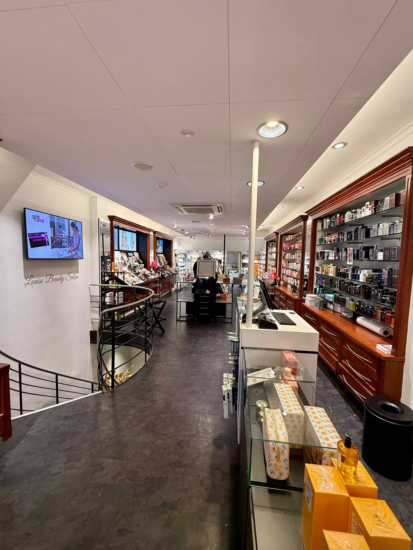 Bekijk foto 4 van Cornelis Schuytstraat 25-1