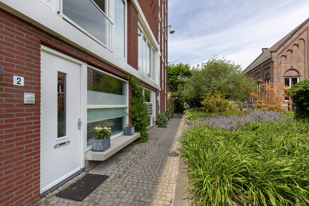 Spacious Industrial Maisonette with Large Terrace Near Haarlem Center — 23
