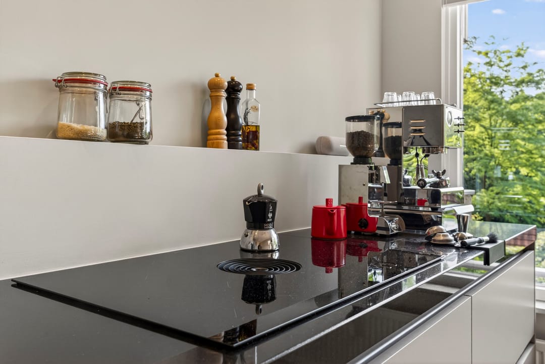 Renovated Forest-View Apartment with Solar Panels in Berg en Dal — 8