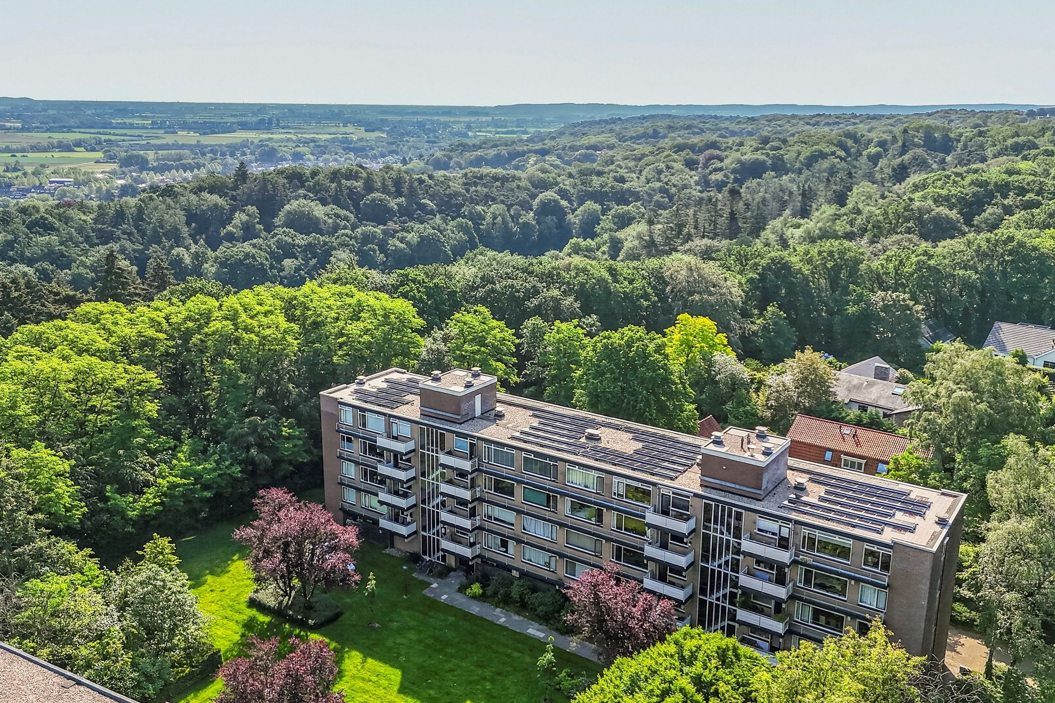 Renovated Forest-View Apartment with Solar Panels in Berg en Dal — 30
