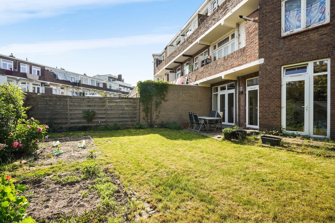Spacious Ground Floor Apartment with Large Garden in Rustenburg-Oostbroek — 26