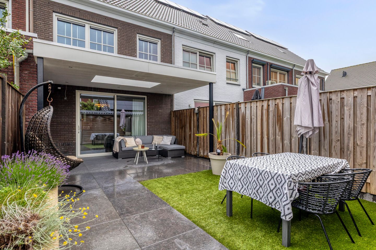 Modern Move-In Ready Terraced Home with Covered Terrace in Deurne Spoorzone — 29