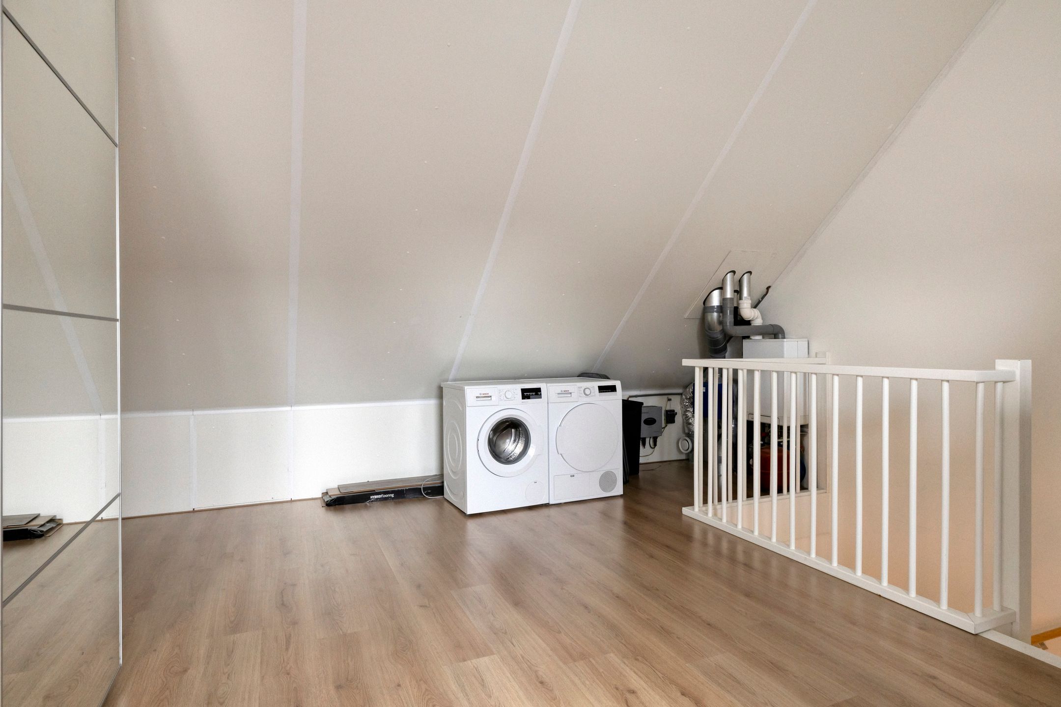 Modern Move-In Ready Terraced Home with Covered Terrace in Deurne Spoorzone — 27