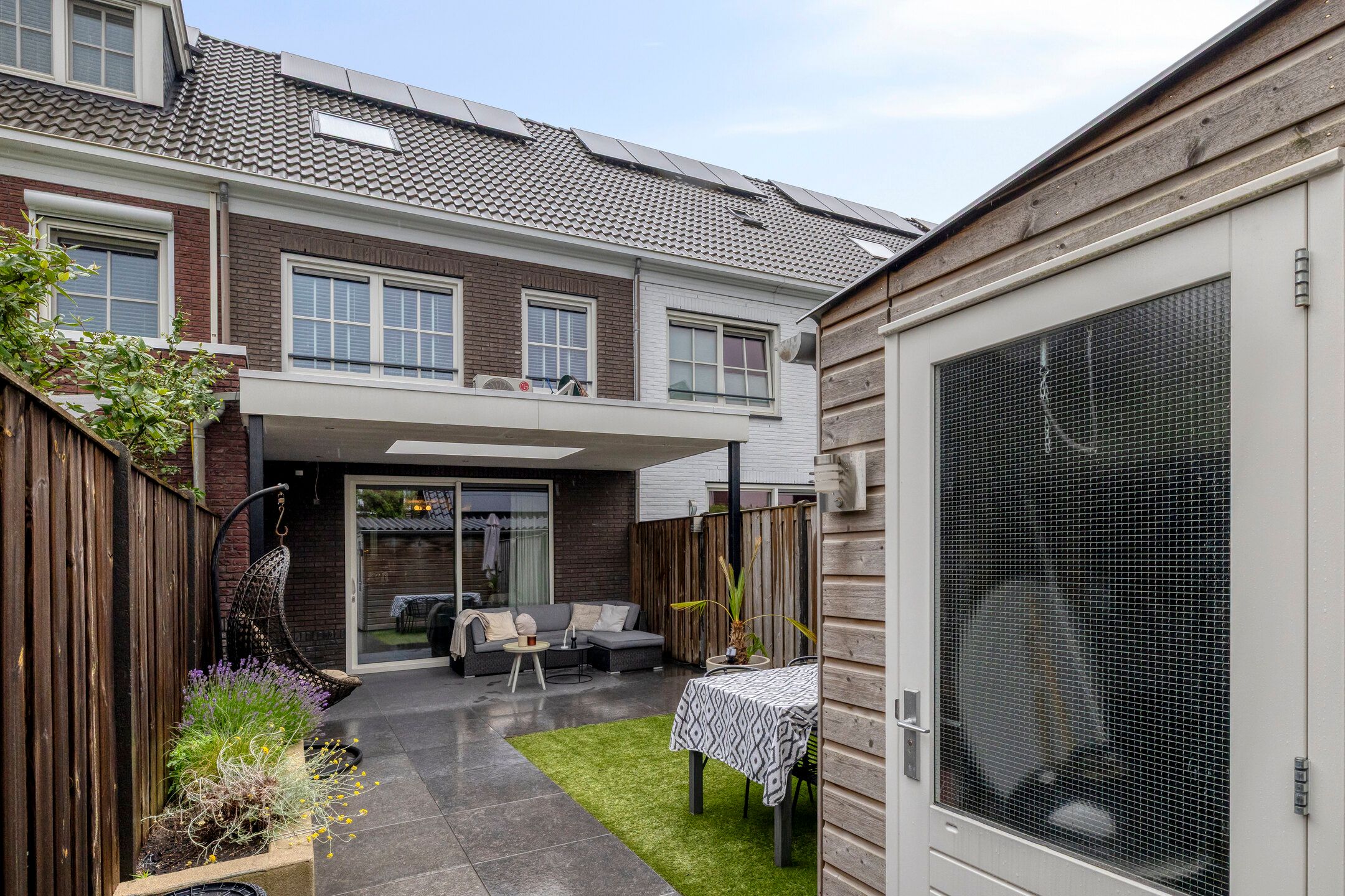 Modern Move-In Ready Terraced Home with Covered Terrace in Deurne Spoorzone — 33
