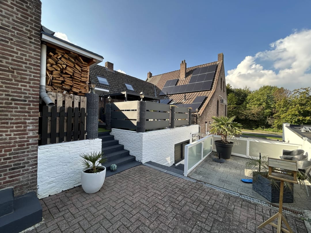 Fully Renovated Spacious Detached Home with Garage and Roof Terrace in Kerkrade — 13