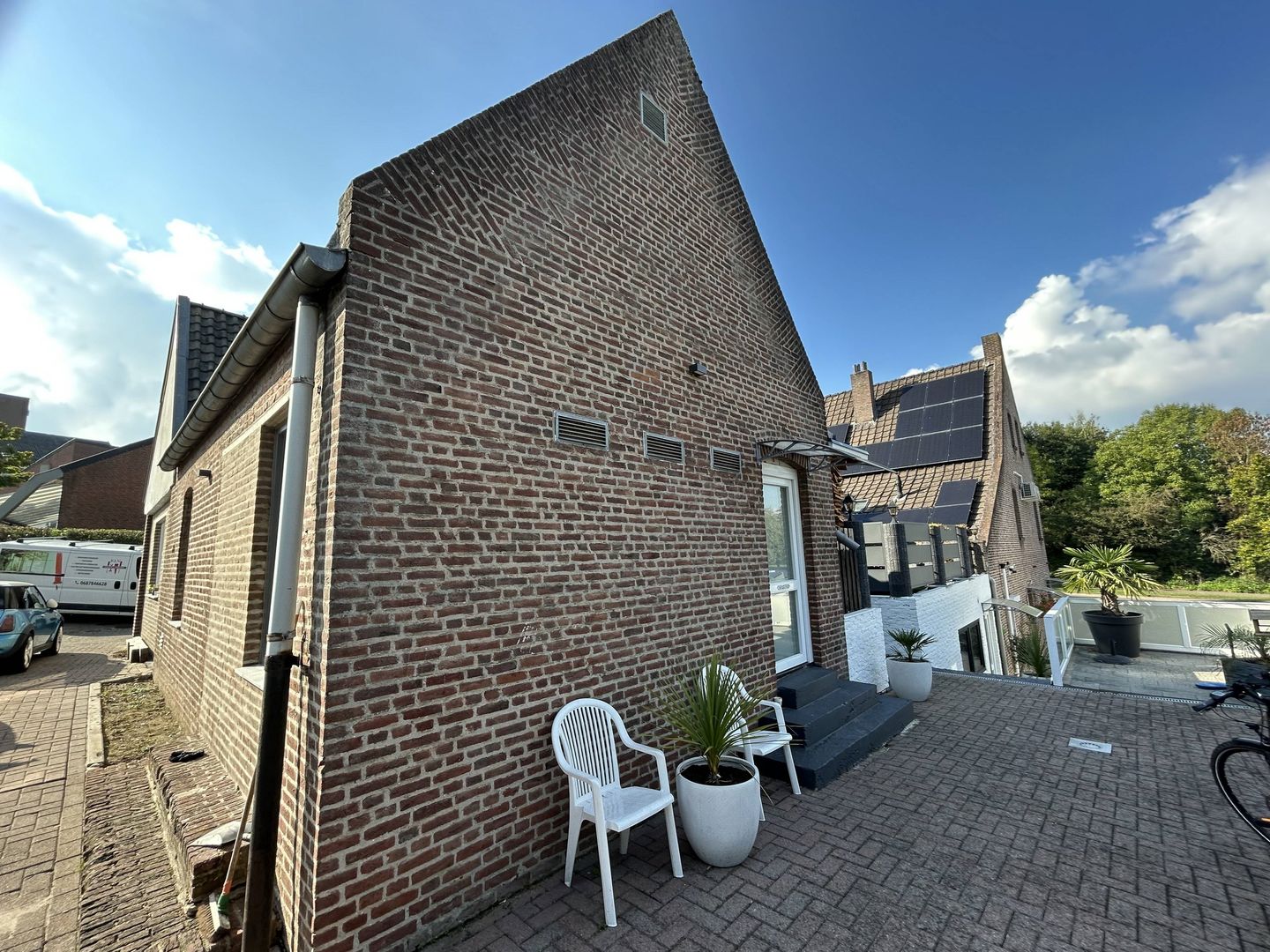 Fully Renovated Spacious Detached Home with Garage and Roof Terrace in Kerkrade — 14