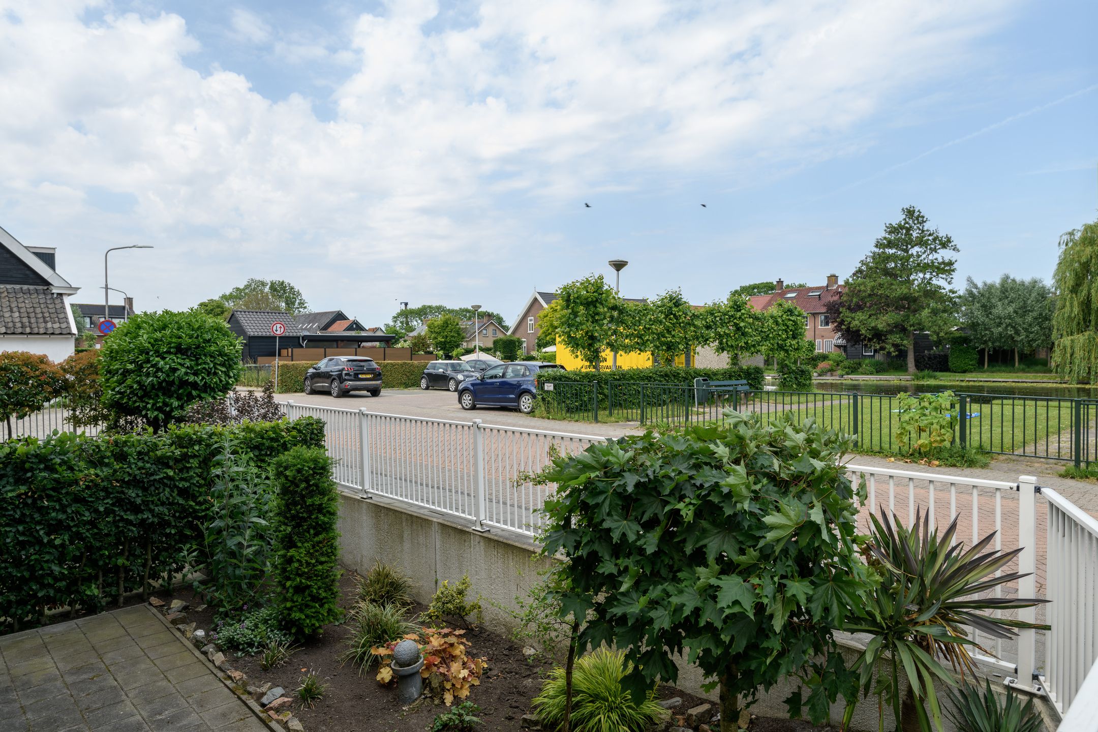 Photo 18 of Burgemeester Boudet van Damstraat 16
