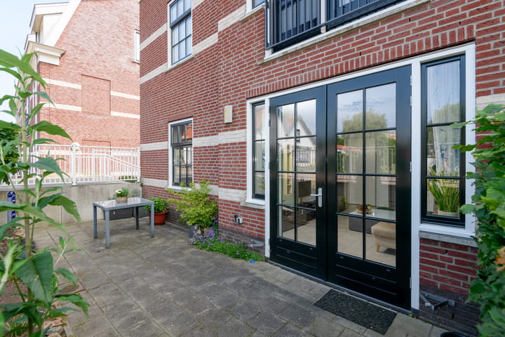 Photo 4 of Burgemeester Boudet van Damstraat 16