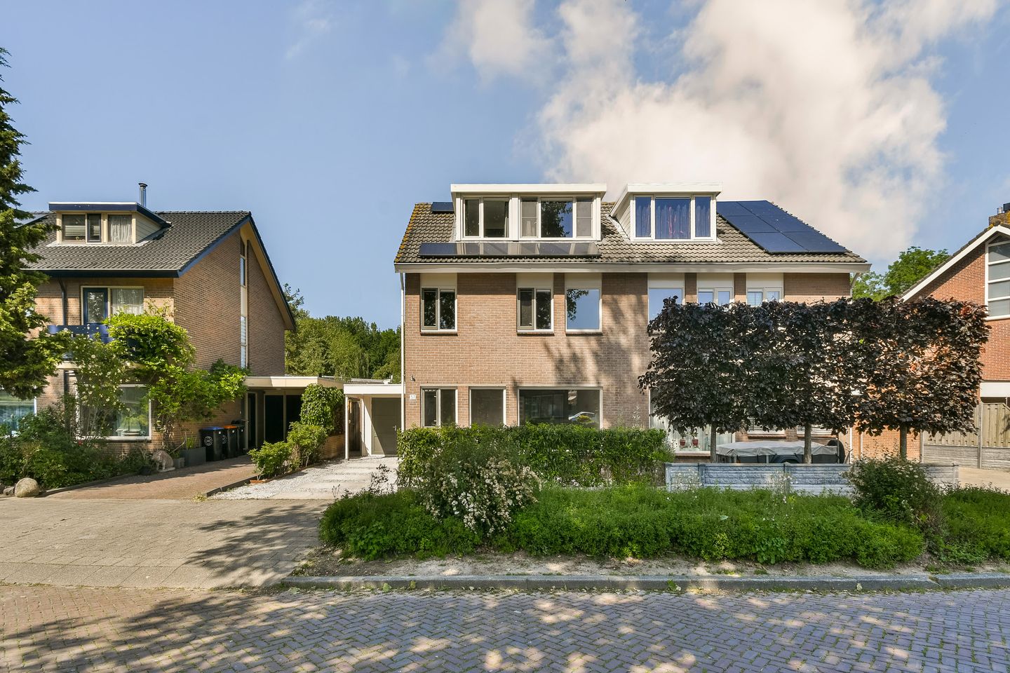 Photo 1 of Het Blazoen 57