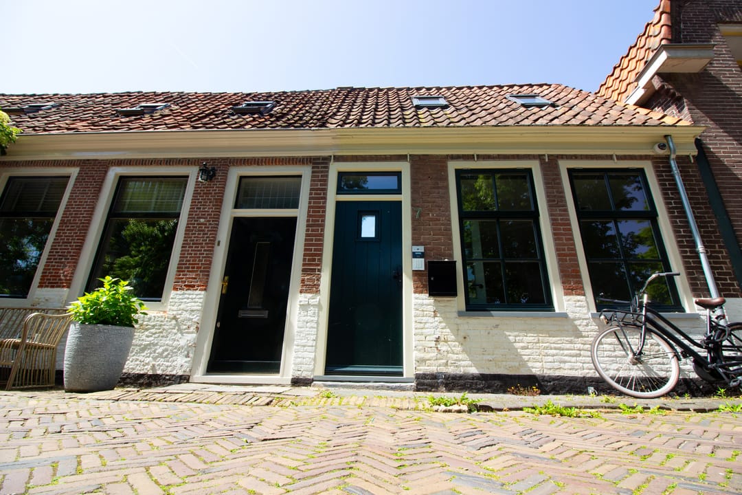 Completely Renovated Canal House with Sunny Garden in Enkhuizen City Centre — 7