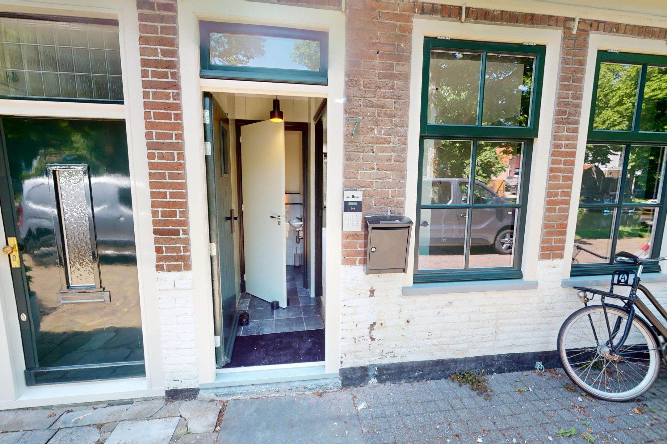 Completely Renovated Canal House with Sunny Garden in Enkhuizen City Centre — 9