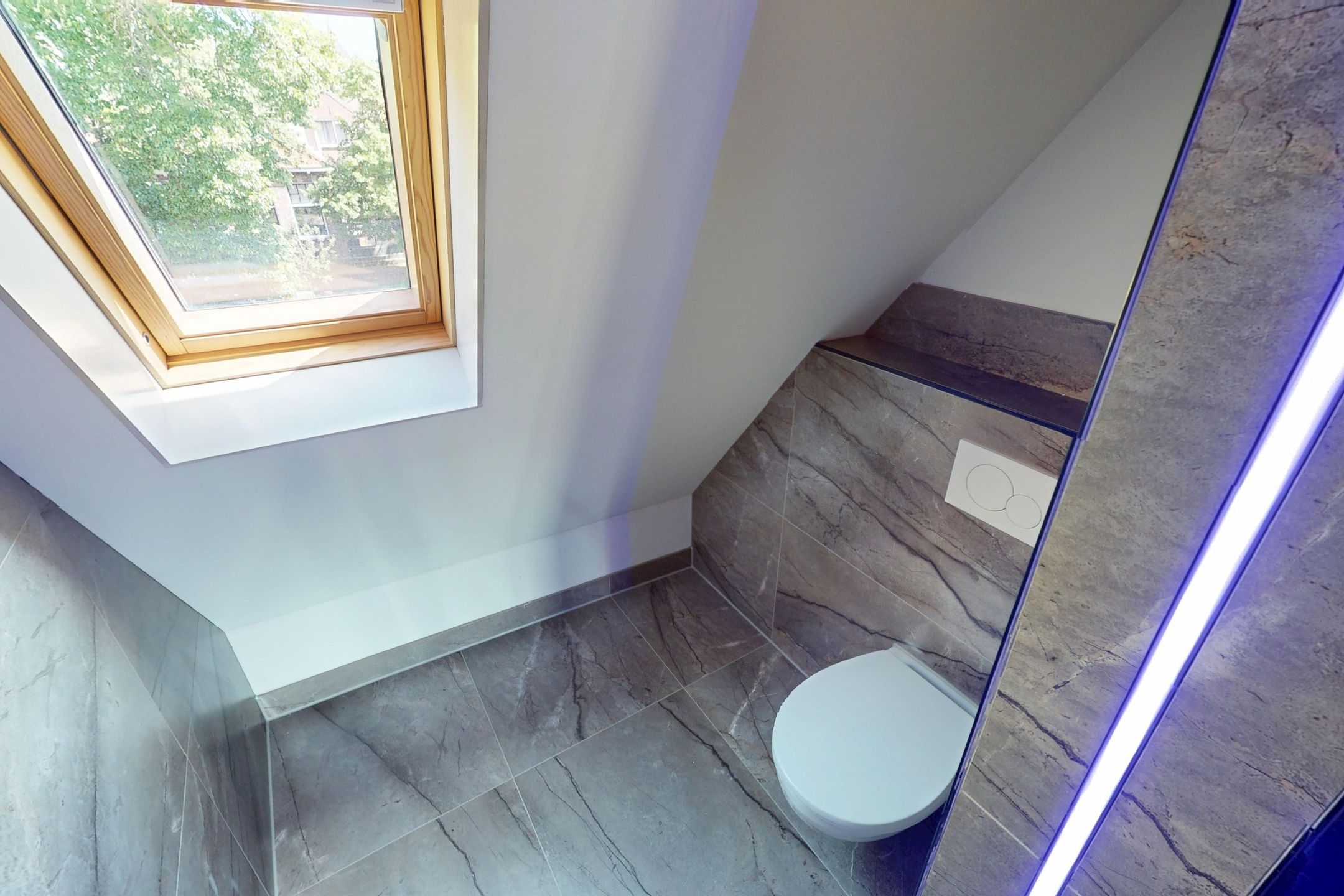 Completely Renovated Canal House with Sunny Garden in Enkhuizen City Centre — 33