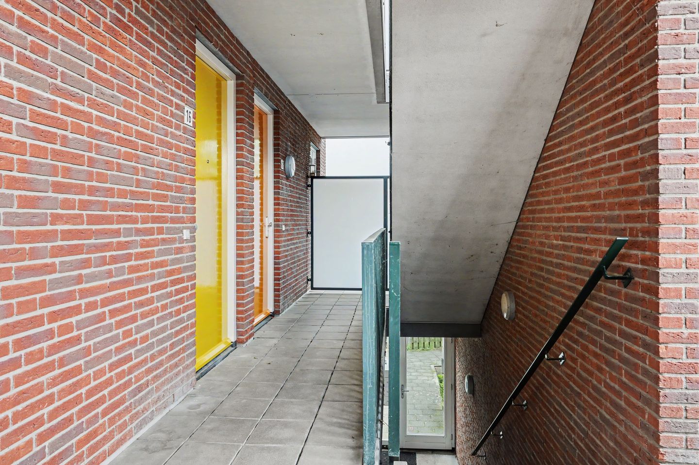 Move-in Ready Apartment with Energy Label A in Popular Korvel, Tilburg — 10