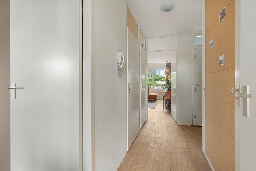 Well-Maintained Corner Apartment with West-Facing Balcony Near Nijmegen City Center — 13