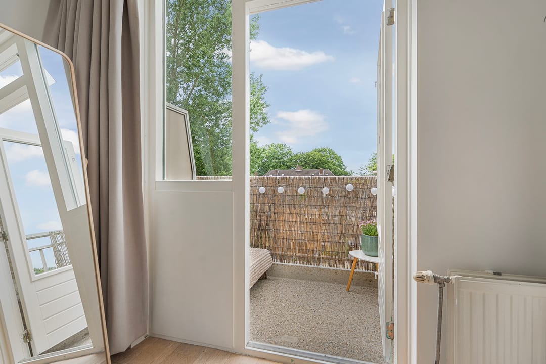 Well-Maintained Corner Apartment with West-Facing Balcony Near Nijmegen City Center — 16