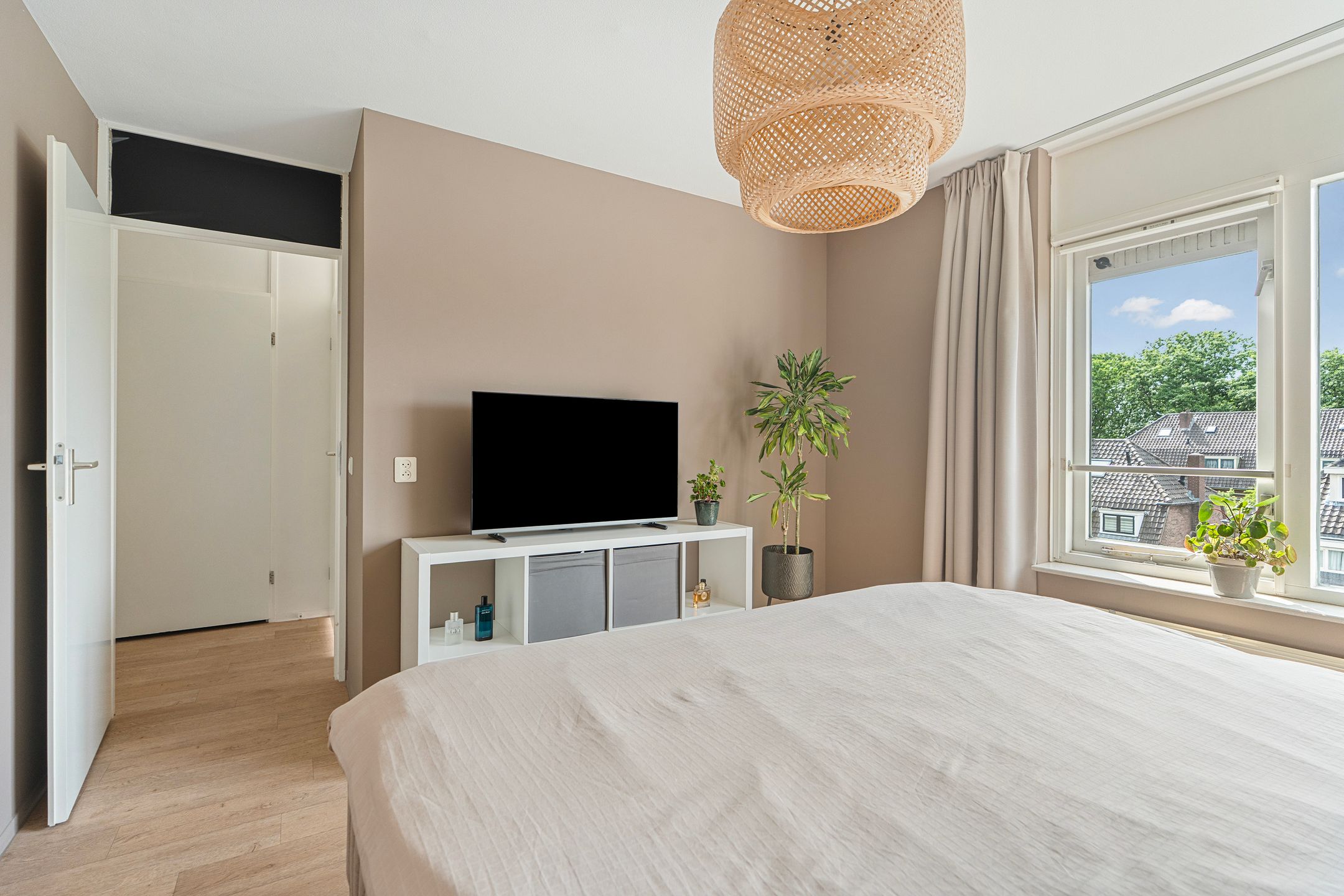 Well-Maintained Corner Apartment with West-Facing Balcony Near Nijmegen City Center — 21