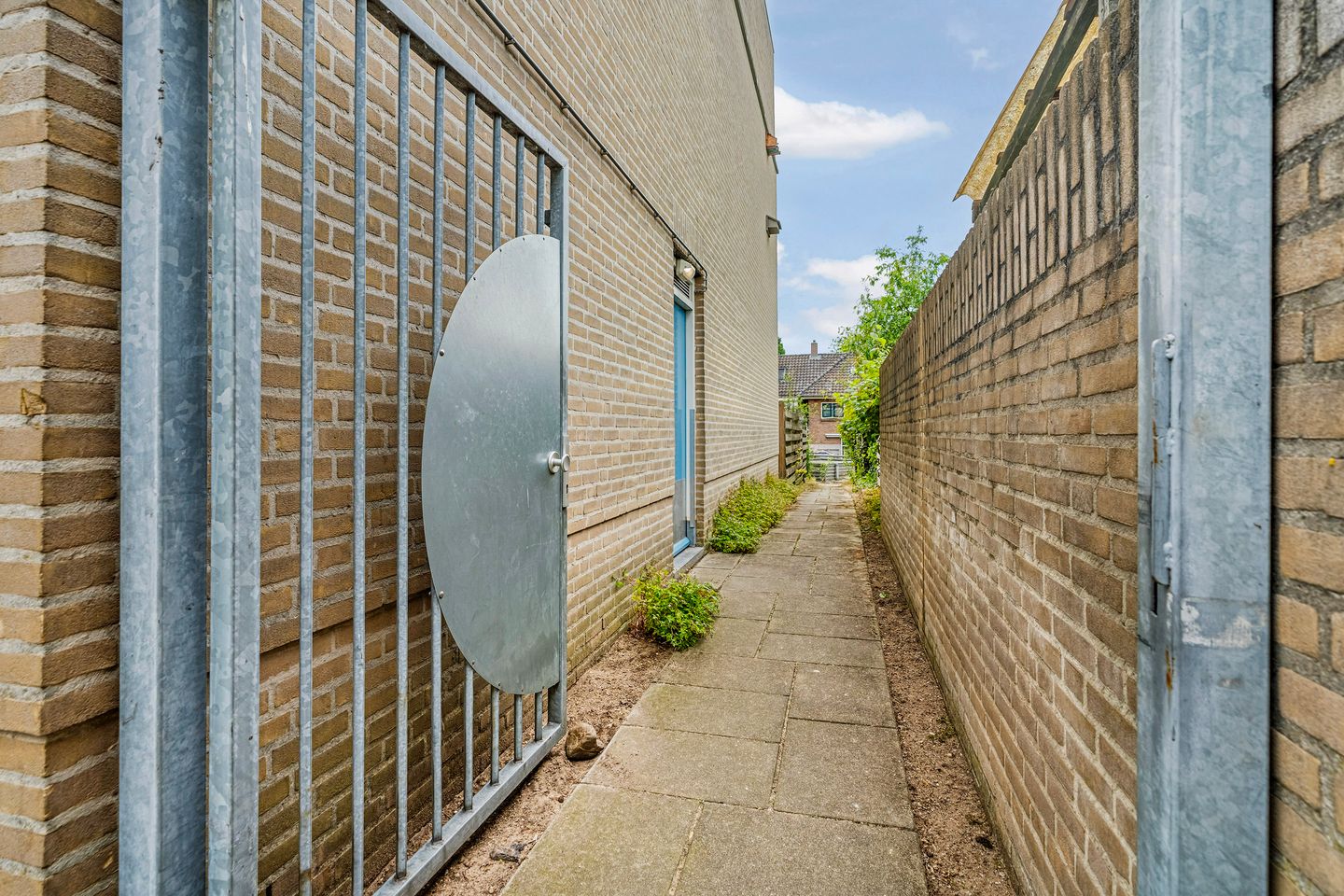 Well-Maintained Corner Apartment with West-Facing Balcony Near Nijmegen City Center — 29