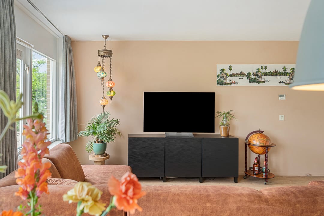 Well-Maintained Corner Apartment with West-Facing Balcony Near Nijmegen City Center — 8