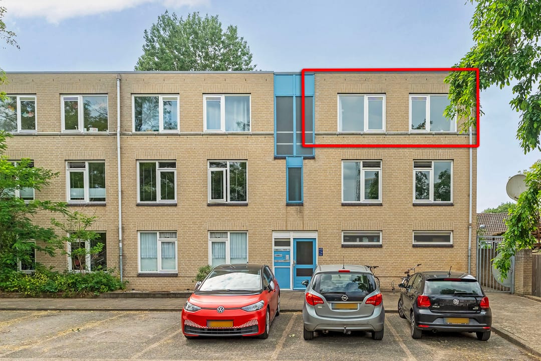 Appartement d'angle bien entretenu avec balcon orienté à l'ouest près du centre-ville de Nimègue