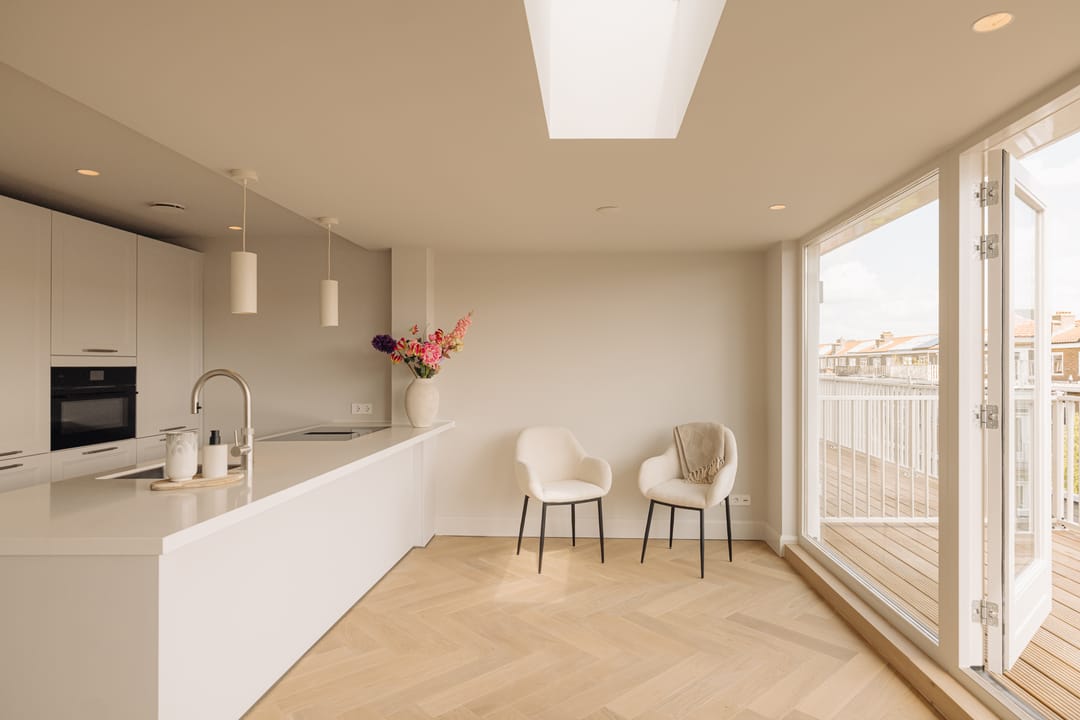 Photo 8 of Van Walbeeckstraat 32-4