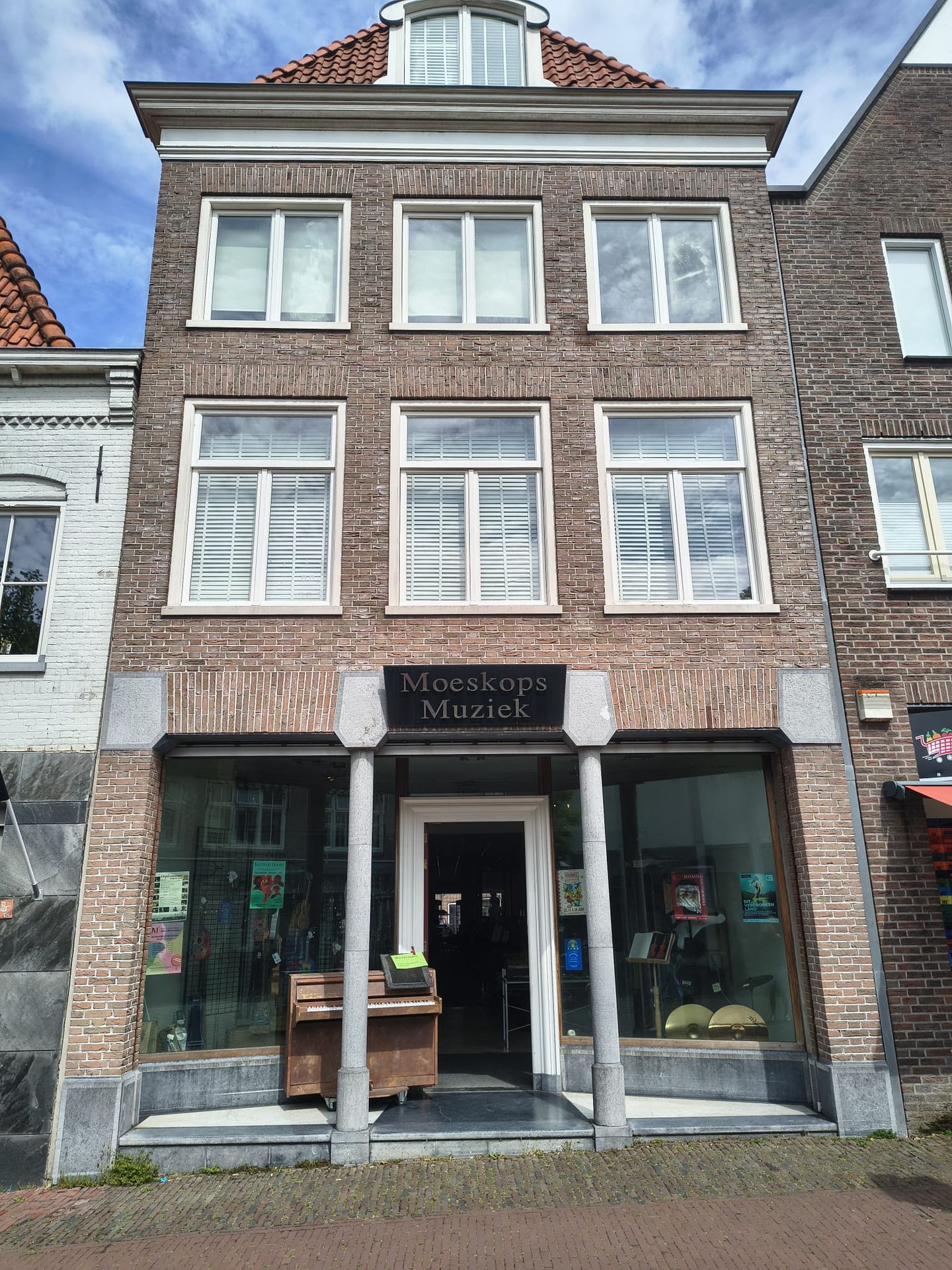 View photo 2 of Nieuwland 10