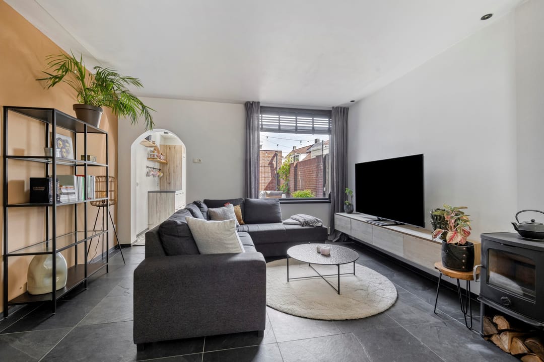 Charming 1930s End Terrace Home with Garage in Central Tilburg — 7