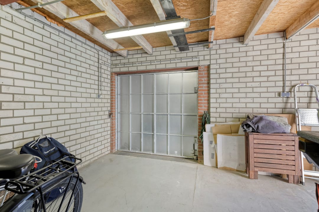 Charming 1930s End Terrace Home with Garage in Central Tilburg — 28