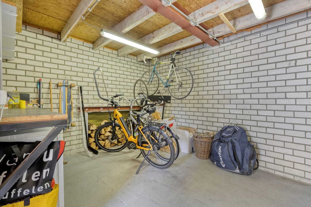 Charming 1930s End Terrace Home with Garage in Central Tilburg — 26