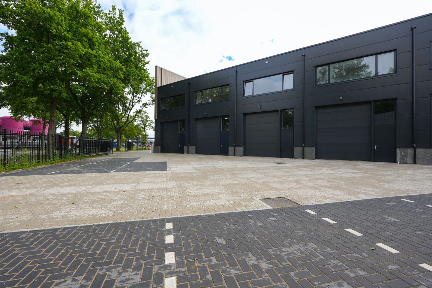 View photo 1 of Industrielaan 87