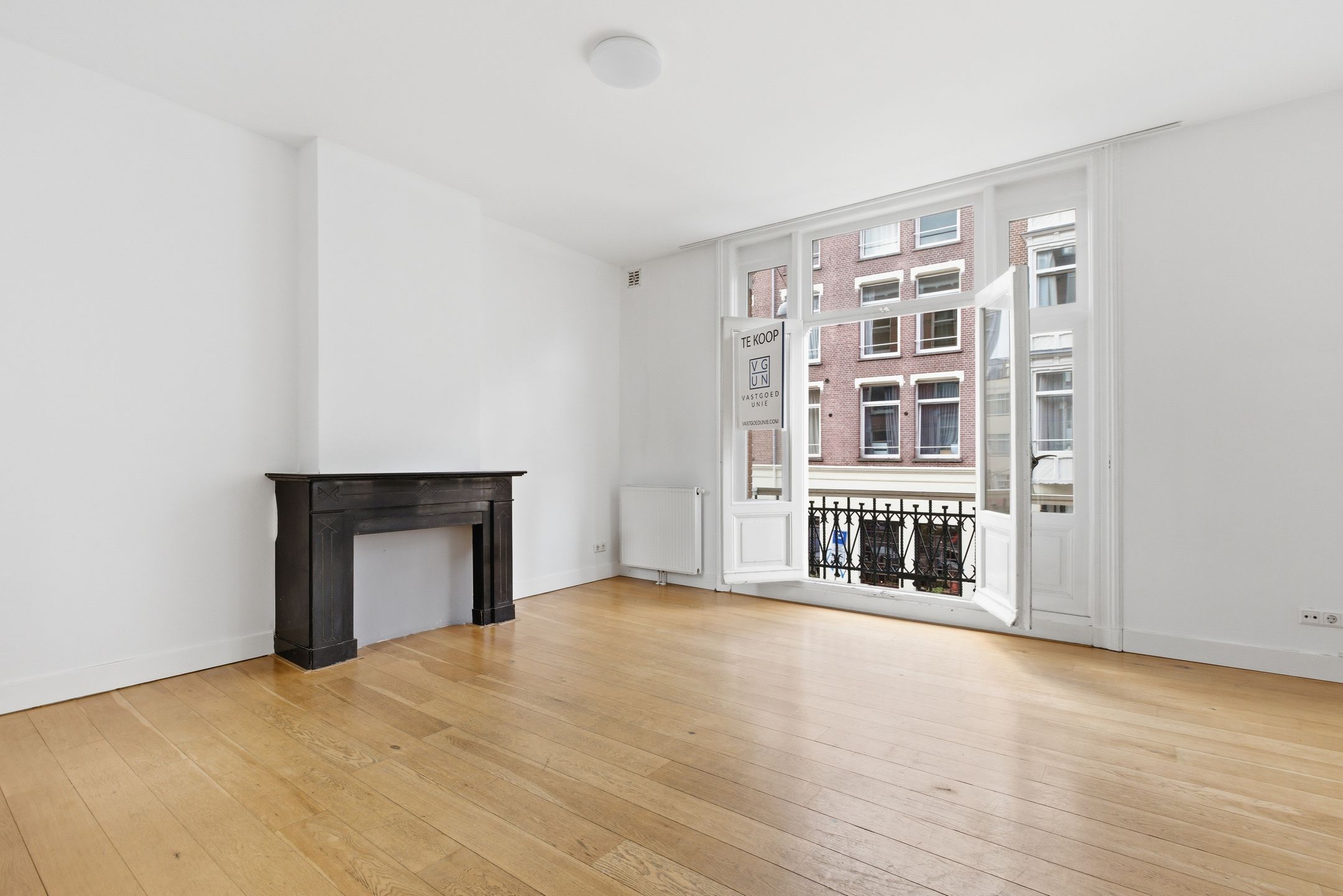 Photo 39 of Gerard Brandtstraat 3-1