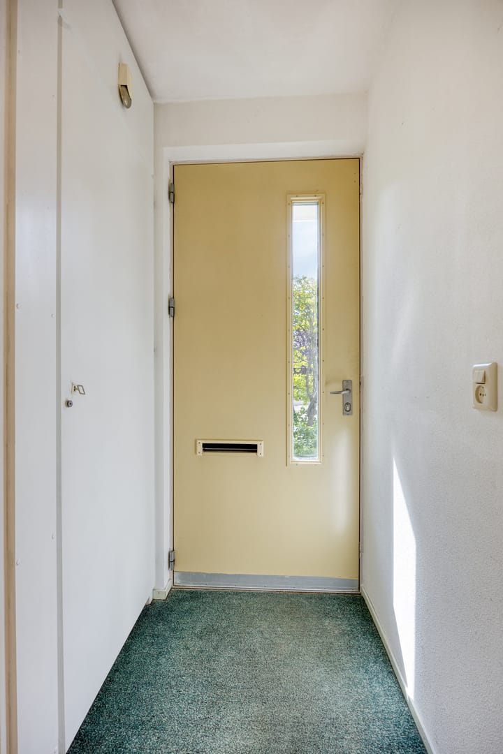 Tussenwoning te koop: Robert Stolzhof 68, Hoorn