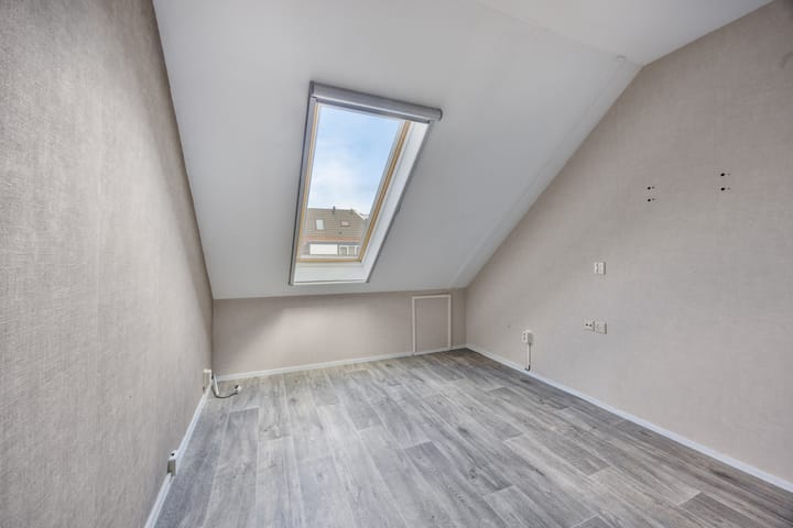 Tussenwoning te koop: Robert Stolzhof 68, Hoorn