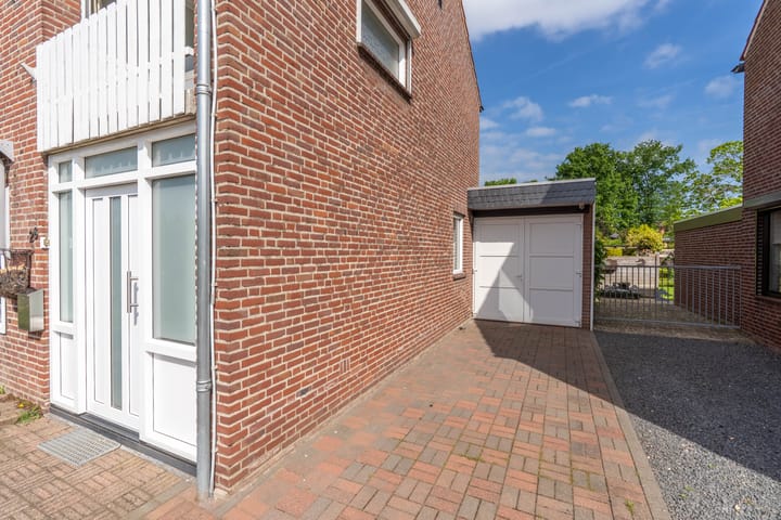 Twee-onder-één-kap te koop: Nieuwstraat 28, Blitterswijck
