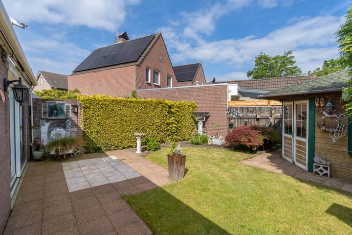 Twee-onder-één-kap te koop: Nieuwstraat 28, Blitterswijck