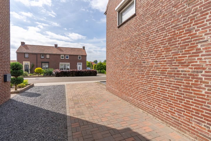 Twee-onder-één-kap te koop: Nieuwstraat 28, Blitterswijck