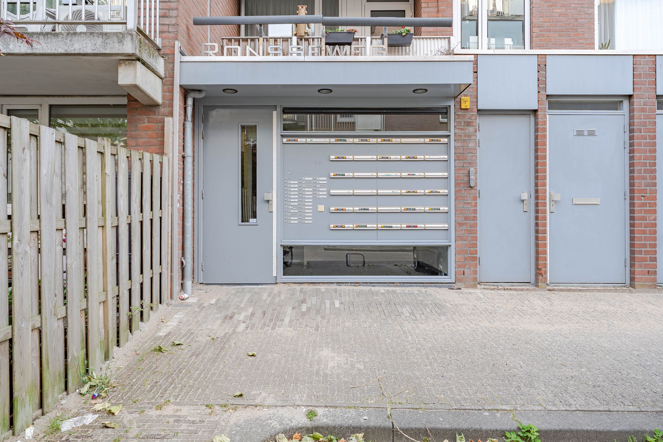 Modernised 3-Room Apartment with Parking in Gouda — 21